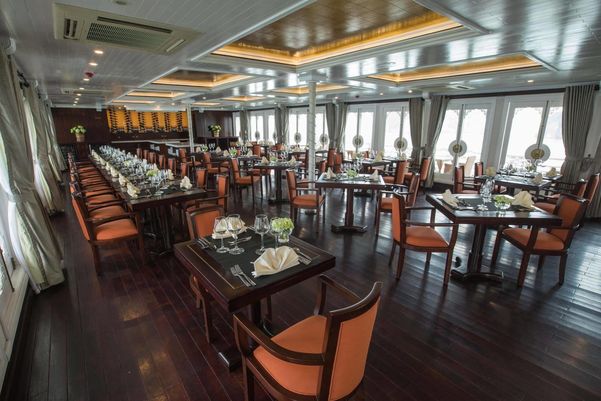 Отель The Au Co Cruise - Managed By Bhaya Cruise Халонг Экстерьер фото